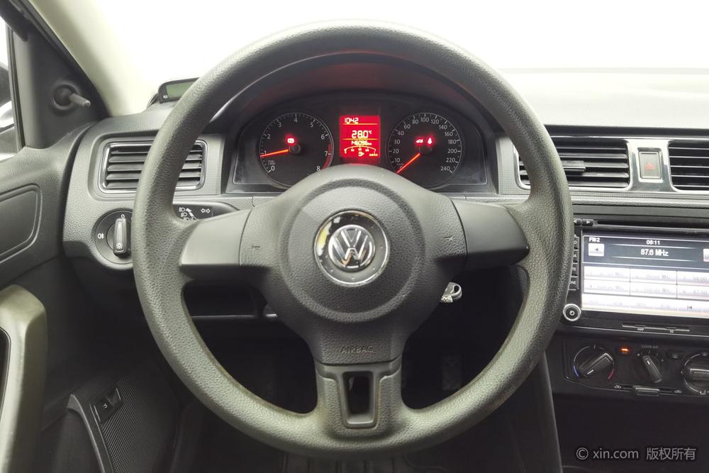 Volkswagen Santana 2015 1.6L Manual Fashion – фото 14