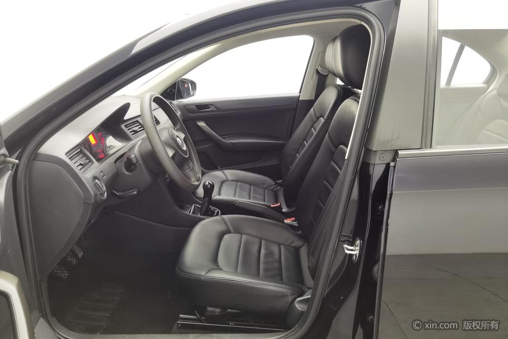 Volkswagen Santana 2015 1.6L Manual Fashion – фото 18