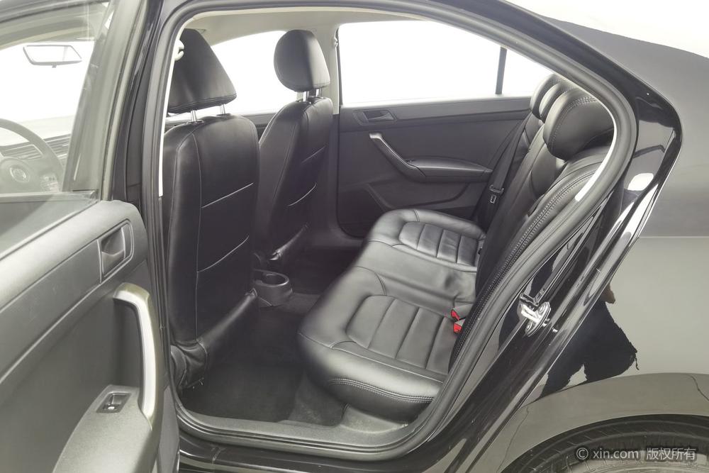 Volkswagen Santana 2015 1.6L Manual Fashion – фото 20