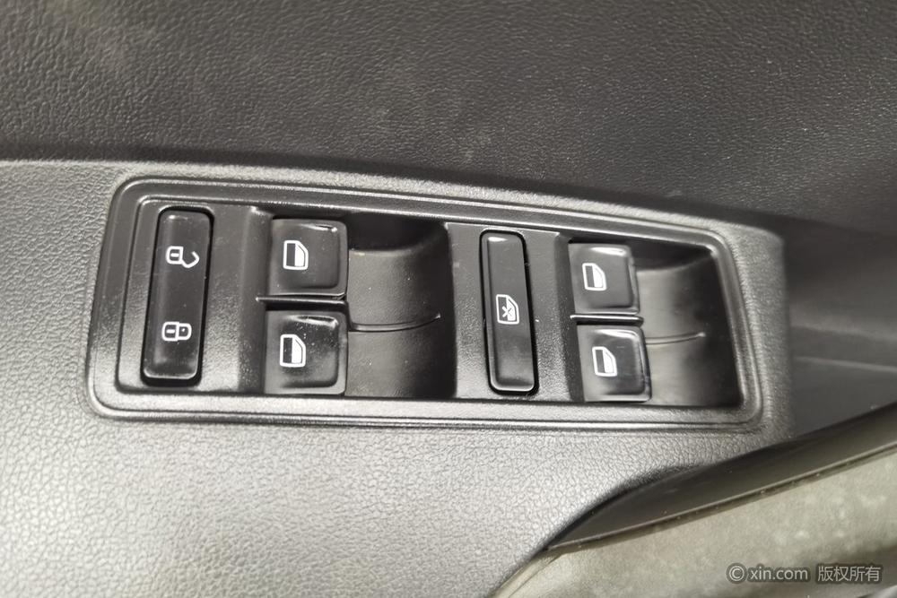 Volkswagen Santana 2015 1.6L Manual Fashion – фото 23