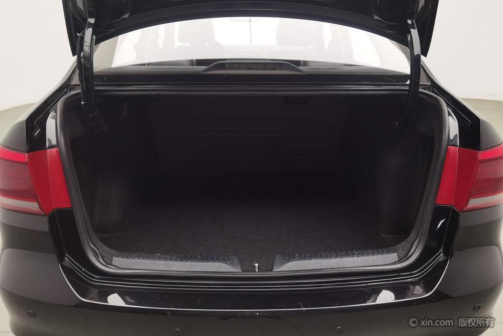 Volkswagen Santana 2015 1.6L Manual Fashion – фото 24