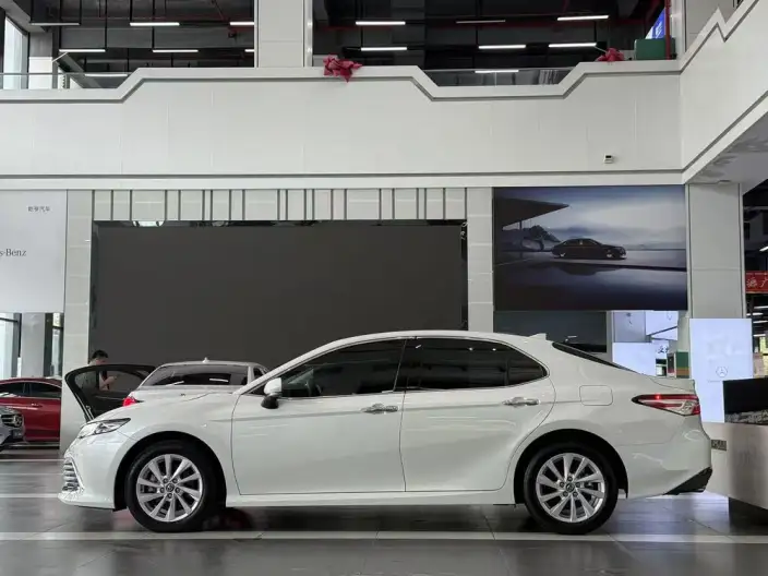 Toyota Camry 2021 Model 2.0G Deluxe Edition