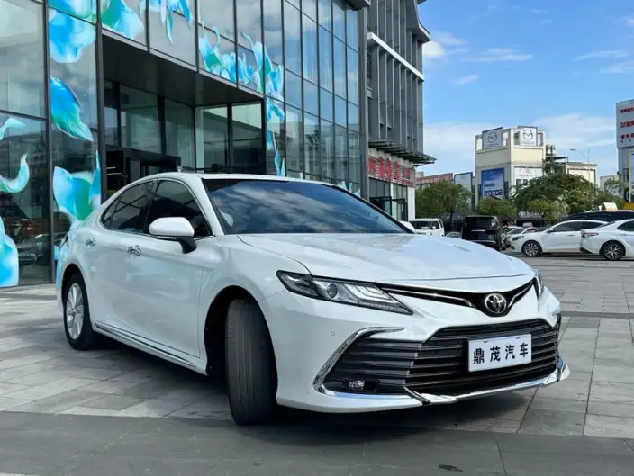 Toyota Camry 2023 Model 2.0G Deluxe Edition