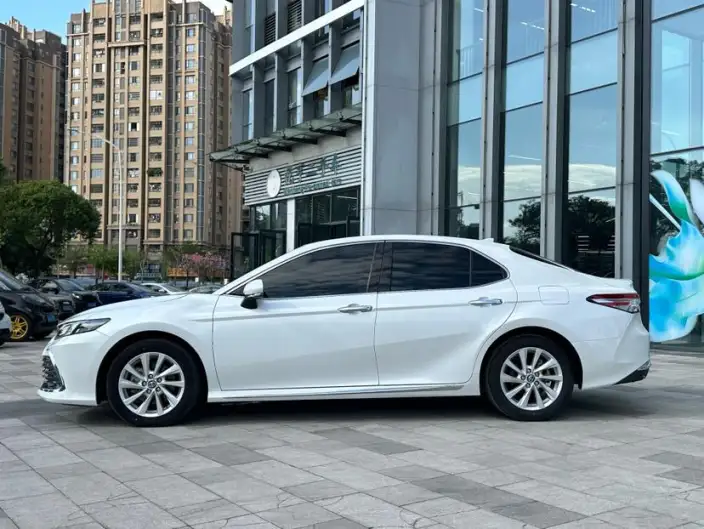 Toyota Camry 2023 Model 2.0G Deluxe Edition