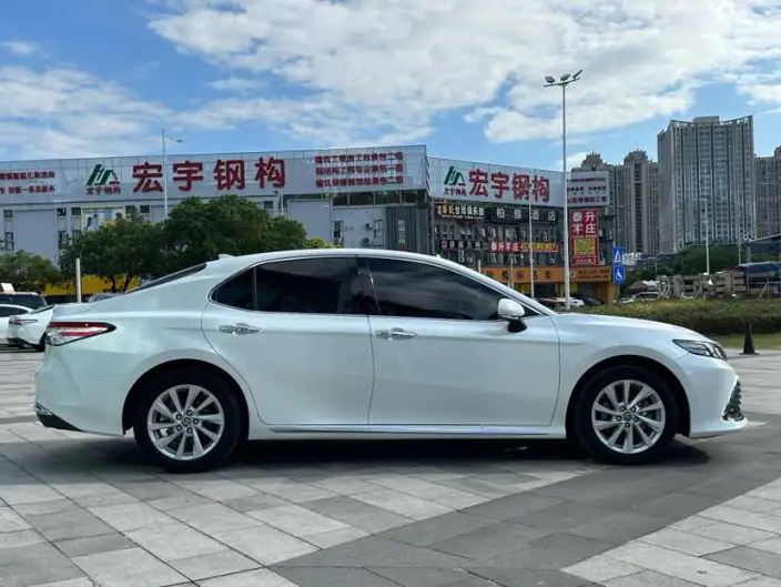 Toyota Camry 2023 Model 2.0G Deluxe Edition – фото 8