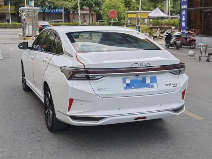 Yixuan Max 2023 Model 1.5T Super Fantasy Tide Dad Edition – фото 4