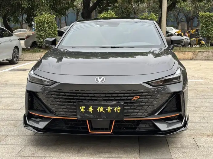 Changan UNI-V 2023 Model 1.5T Sports Edition – фото 2