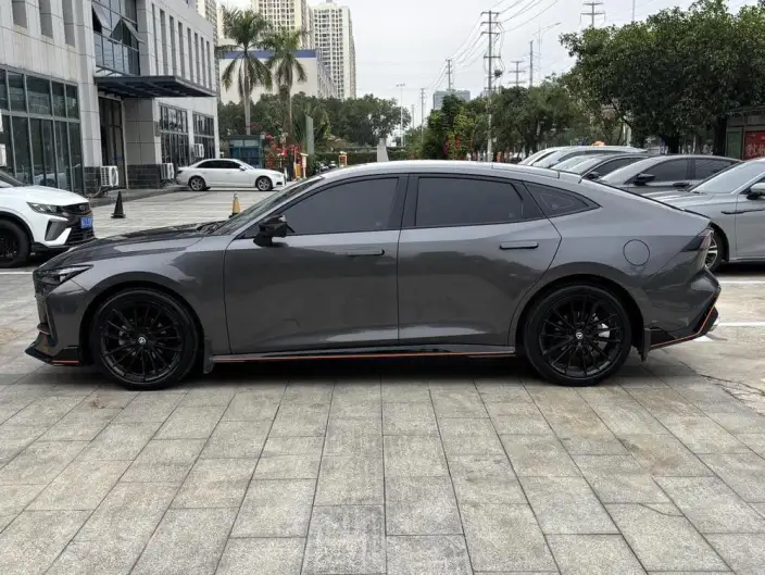 Changan UNI-V 2023 Model 1.5T Sports Edition – фото 4