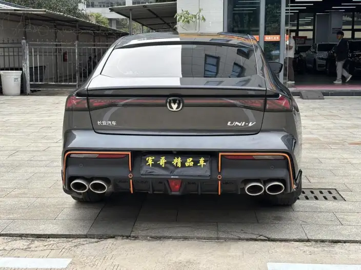 Changan UNI-V 2023 Model 1.5T Sports Edition – фото 6