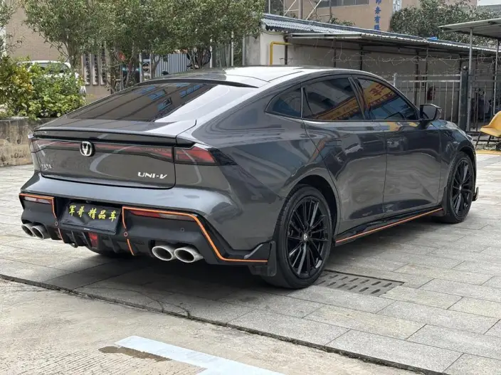 Changan UNI-V 2023 Model 1.5T Sports Edition – фото 7