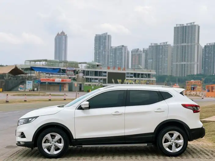 Nissan Qashqai 2022 Model 2.0L XV Smart Edition – фото 4