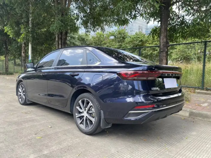 Geely Emgrand 2022 Model No. 4 Gen 1.5L CVT Flagship Model – фото 4