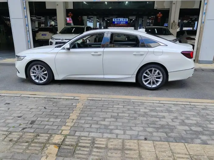 Honda Accord 2022 Model 260TURBO Deluxe Edition – фото 4