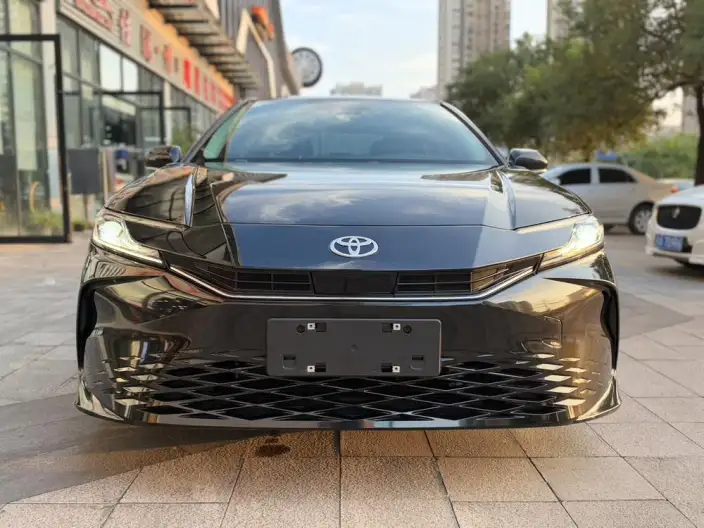 Toyota Camry 2024 Model Hybrid 2.0HGVP Deluxe Edition – фото 2