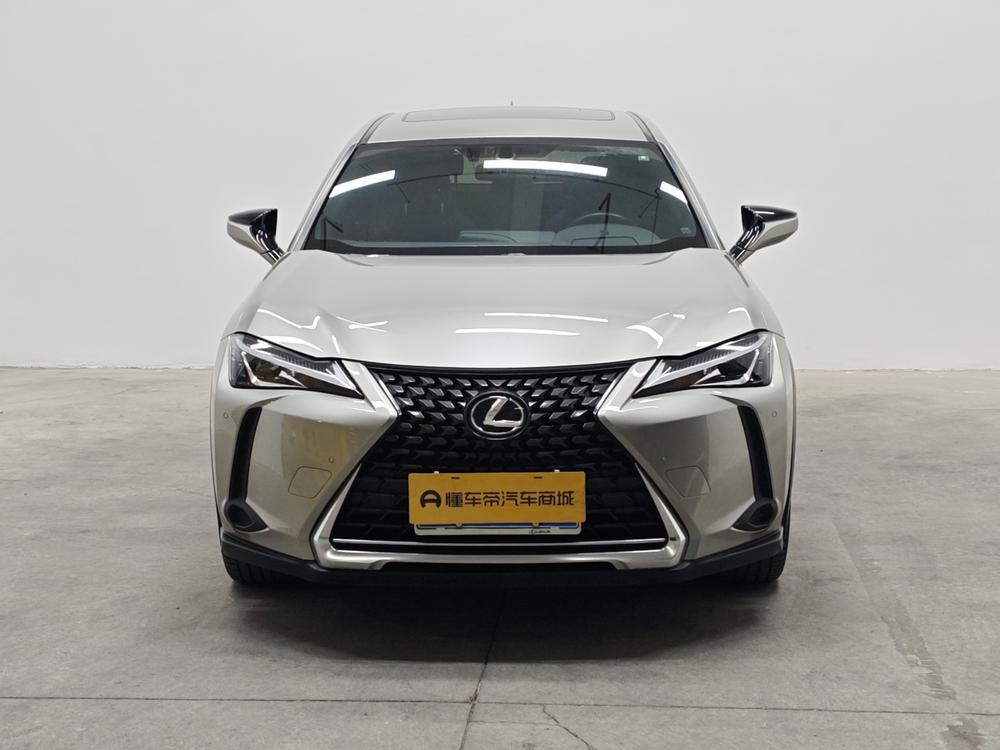 Lexus UX Модель 2020 года 200 Special Edition – фото 2