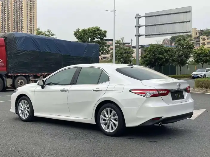 Toyota Camry 2021 Model 2.0G Deluxe Edition – фото 4