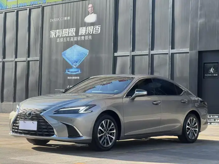Lexus ES 2025 Model 200 Premium – фото 1