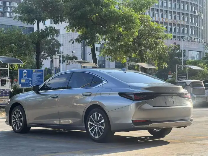 Lexus ES 2025 Model 200 Premium – фото 5