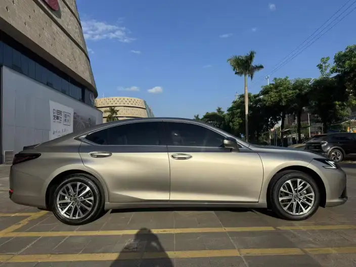Lexus ES 2025 Model 200 Premium – фото 8
