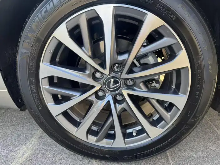 Lexus ES 2025 Model 200 Premium – фото 9