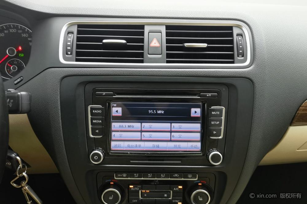 Volkswagen Sagitar 2012 1.4TSI Automatic Flagship – фото 13