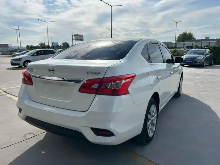 Nissan Sylphy 2022 Model Classic 1.6 XE CVT Comfort Edition – фото 6