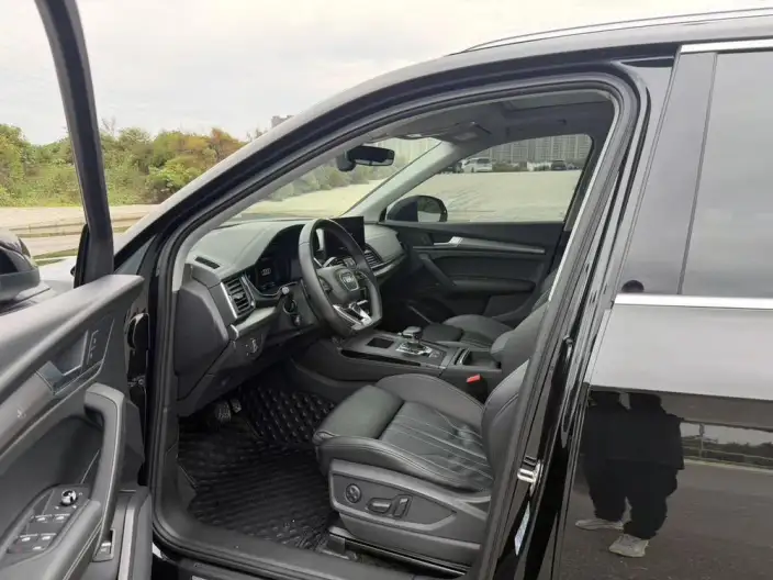 Audi Q5L 2022 Model 40T Luxury Dynamic Model – фото 8
