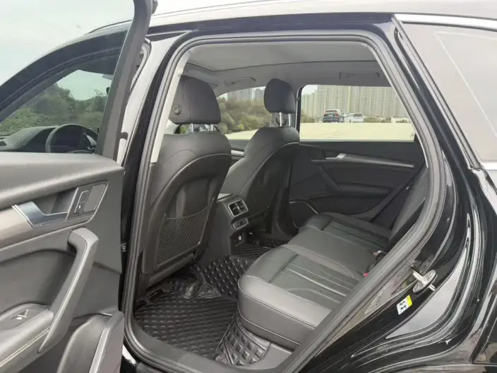 Audi Q5L 2022 Model 40T Luxury Dynamic Model – фото 9