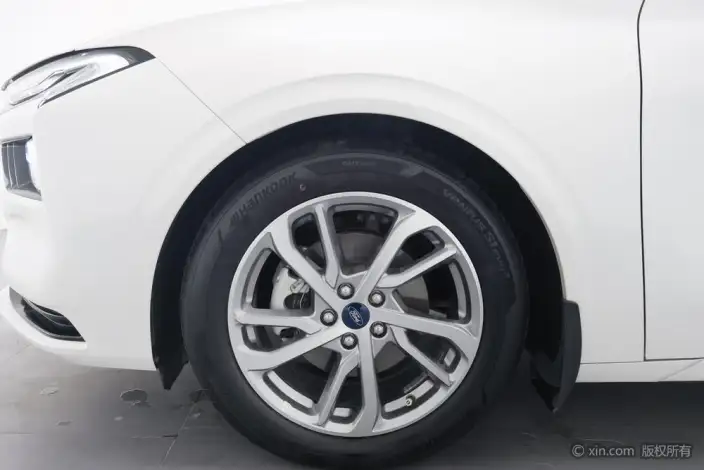 Ford Mondeo 2022 Model EcoBoost 245 Luxury Model – фото 9