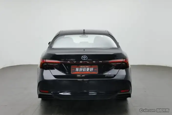 Toyota Avalon 2023 Model Intelligent Hybrid 2.5L E-CVT XLE Premium Edition – фото 3