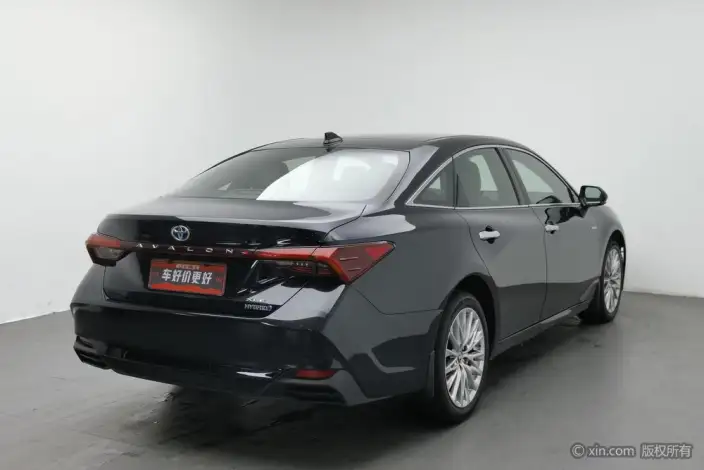 Toyota Avalon 2023 Model Intelligent Hybrid 2.5L E-CVT XLE Premium Edition – фото 4