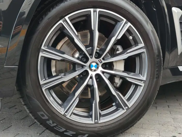 BMW X5 2023 Model xDrive30Li M Sports Set – фото 8