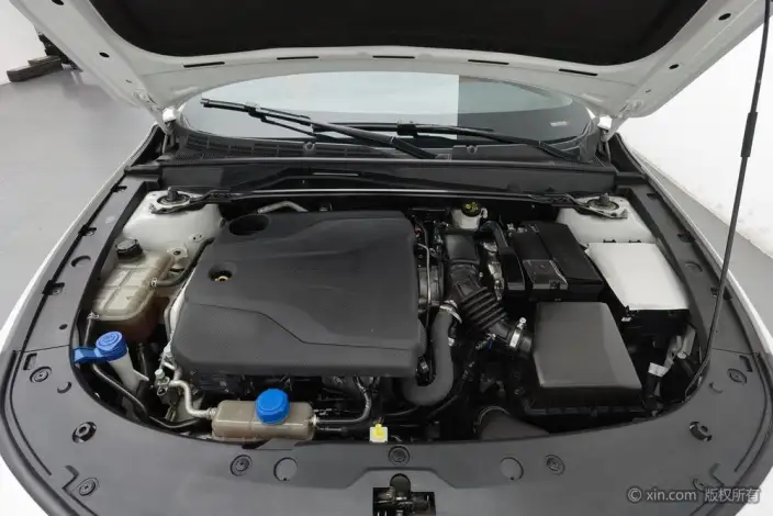 Changan UNI-V 2022 Model 1.5T Noble Model – фото 5