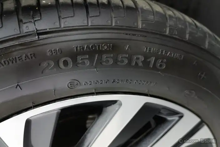 Volkswagen Lavida 2024 Model 1.5L Automatic Starry Sky Five Million Edition – фото 10