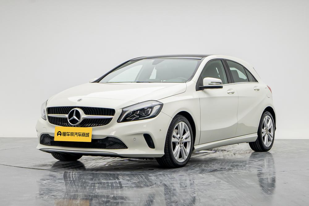 Mercedes-Benz A-Class импорт 2017 модификация комплектация A 200 Dynamic – фото 1