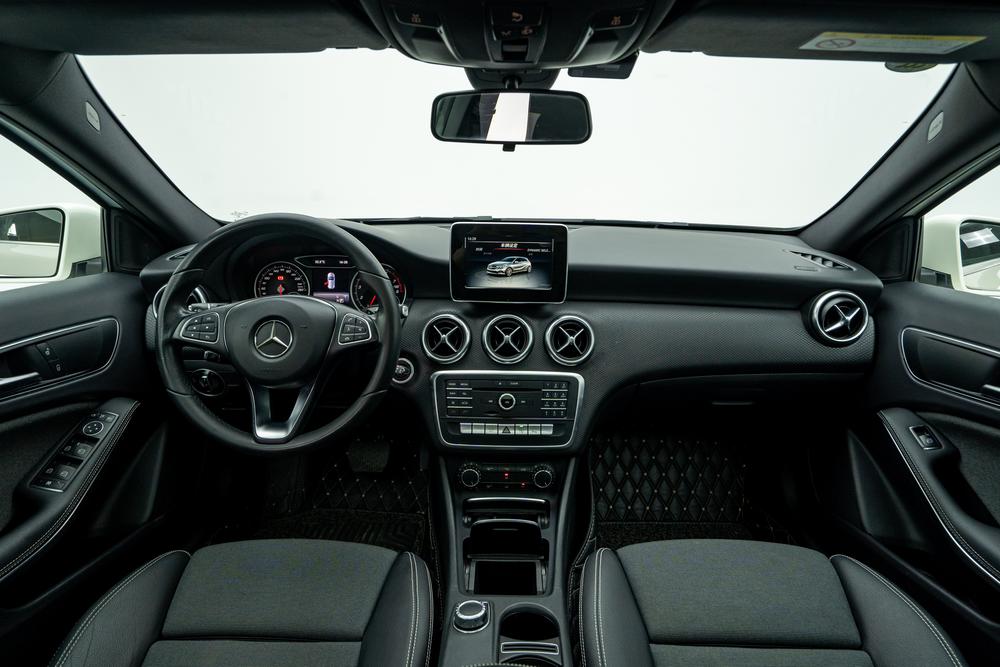 Mercedes-Benz A-Class импорт 2017 модификация комплектация A 200 Dynamic – фото 14