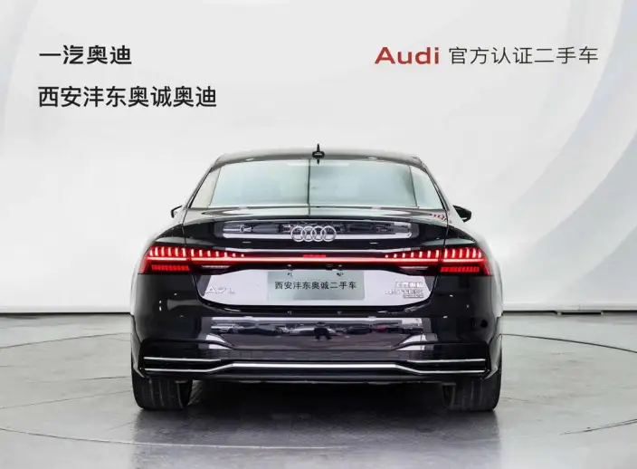 Audi A7 L 2024 Model 45 TFSI Luxury Model – фото 3