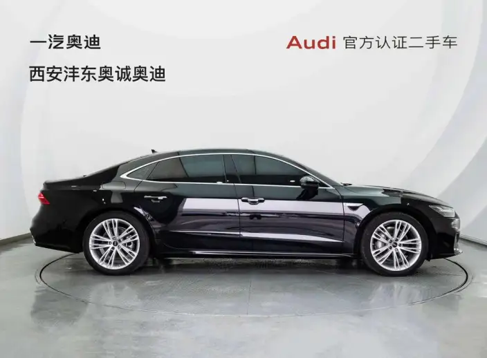 Audi A7 L 2024 Model 45 TFSI Luxury Model – фото 5