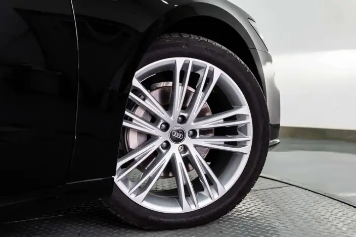 Audi A7 L 2024 Model 45 TFSI Luxury Model – фото 8