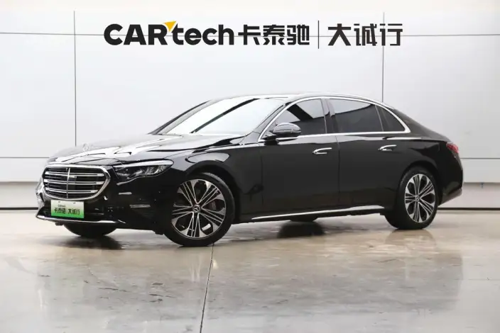 Mercedes-Benz E-Class PHEV 2024 Model E 350 e L sedan – фото 1