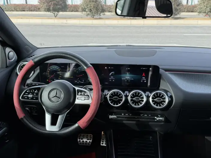 Mercedes-Benz GLA 2022 Model GLA 200 – фото 9