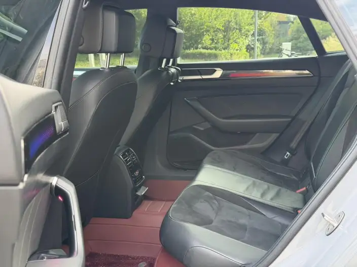Volkswagen CC 2021 Model 330TSI Dazzling version – фото 9