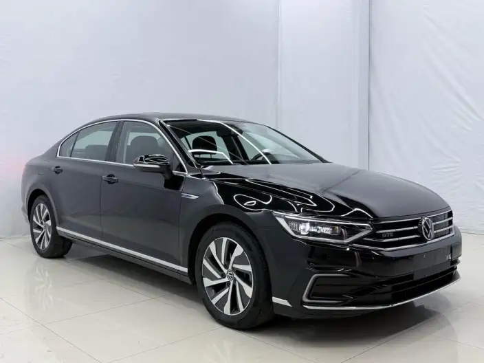 Volkswagen Magotan PHEV 2022 Model Luxury Model – фото 3