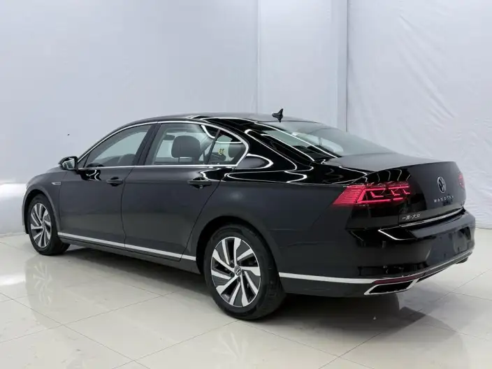Volkswagen Magotan PHEV 2022 Model Luxury Model – фото 4