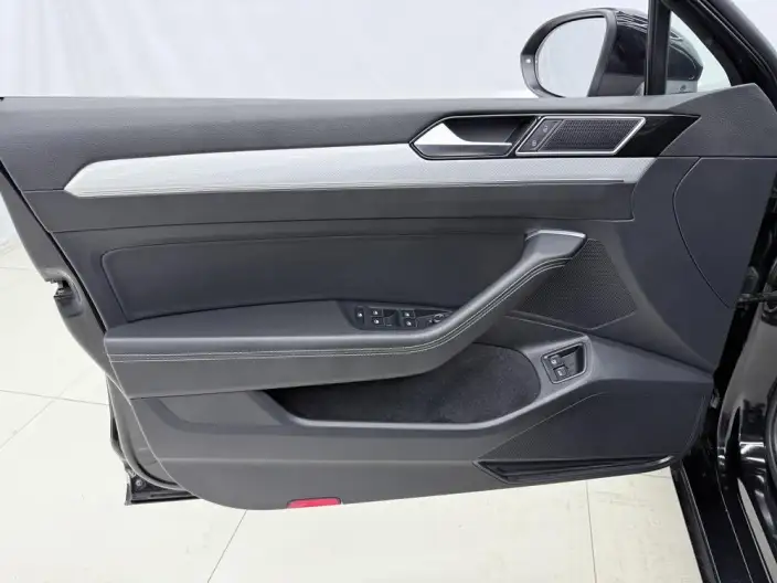 Volkswagen Magotan PHEV 2022 Model Luxury Model – фото 7