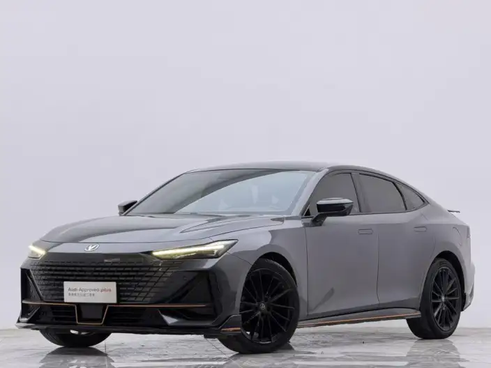 Changan UNI-V 2023 Model 1.5T Sports Edition – фото 1
