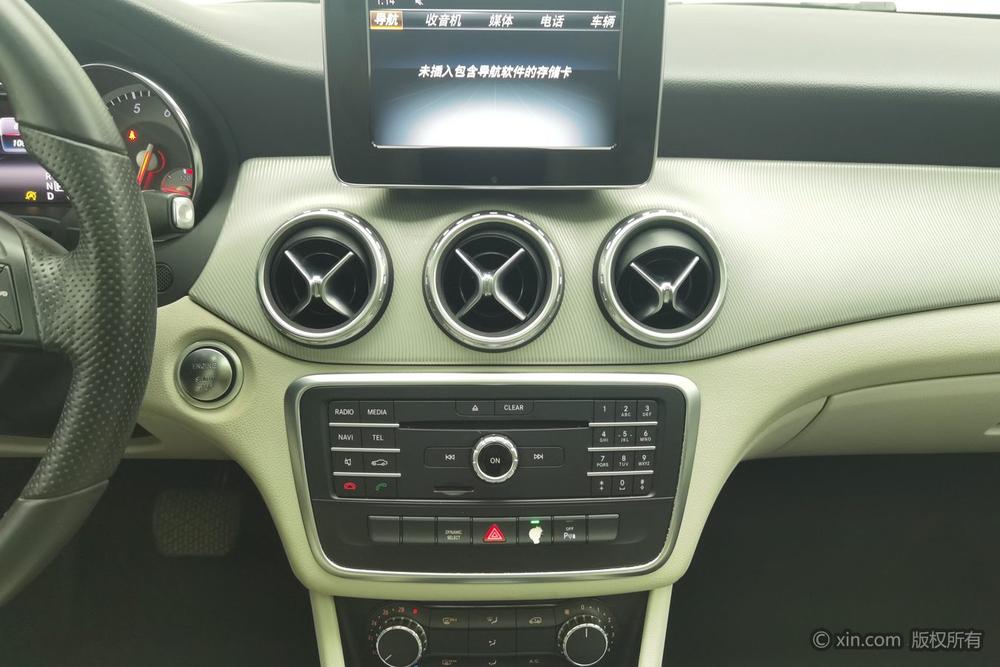 Mercedes-Benz GLA 2016 GLA 200 Dynamic – фото 9
