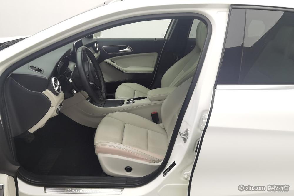 Mercedes-Benz GLA 2016 GLA 200 Dynamic – фото 17
