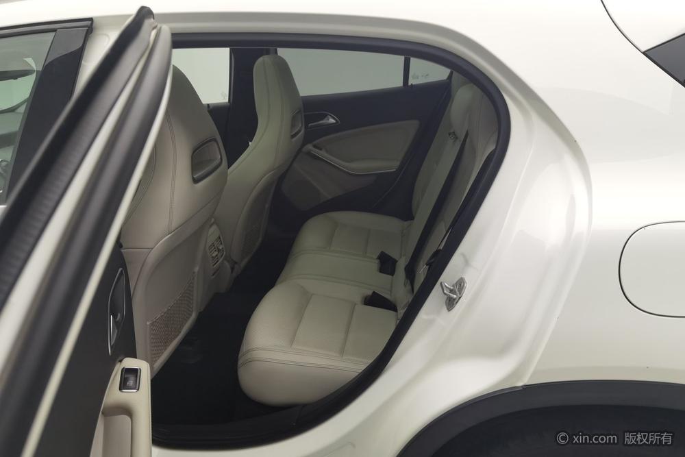 Mercedes-Benz GLA 2016 GLA 200 Dynamic – фото 20