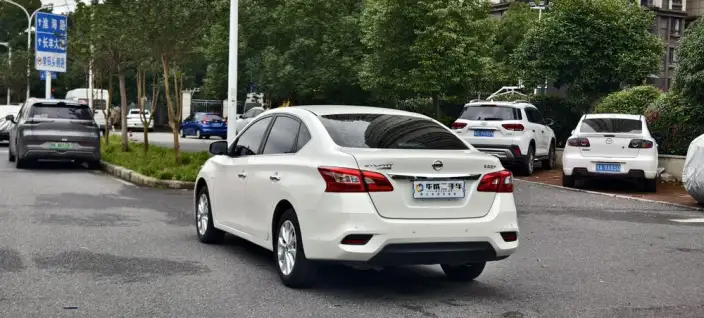Nissan Sylphy 2021 Model Classic 1.6 XL CVT Deluxe Edition – фото 4